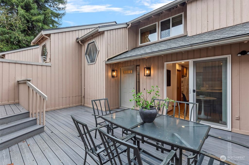Photo of 2928 Kennewick Place NE, Renton, WA 98056 (MLS # 2318651)