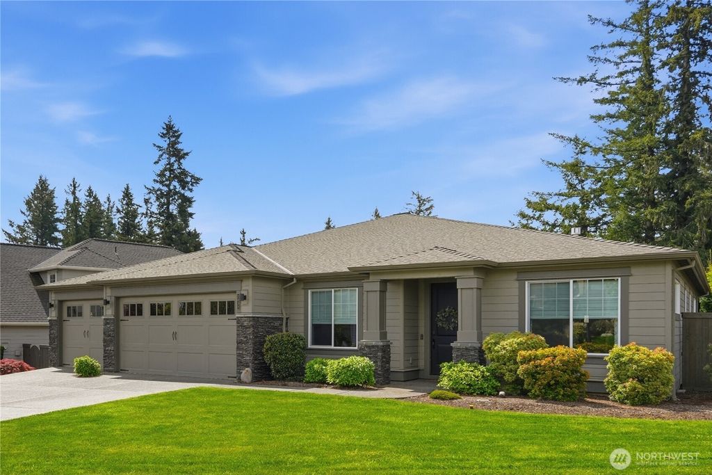 Photo of 2031 NW Sierra Way WAY, Camas, WA 98607 (MLS # 2504092)