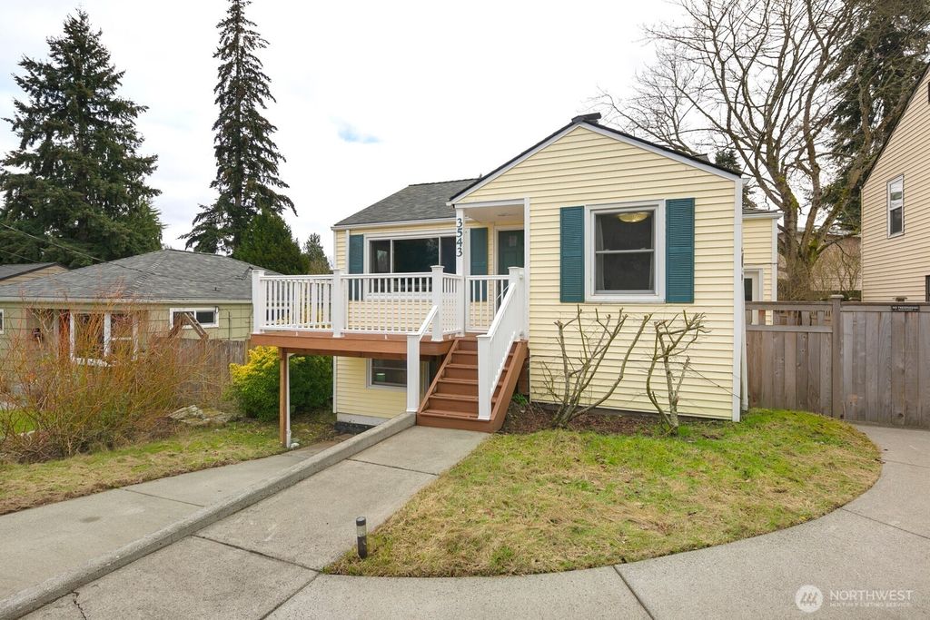 Photo of 3543 SW Southern Street, Seattle, WA 98126 (MLS # 2346360)