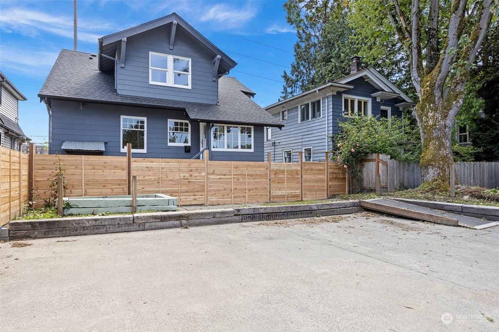 Photo of 4525 5th Avenue NE #2, Seattle, WA 98105 (MLS # 2250713)