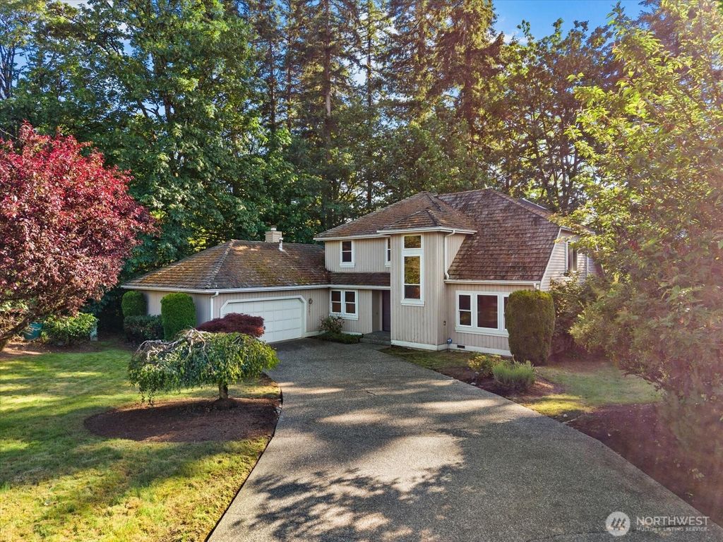 Photo of 8561 135th Avenue SE, Newcastle, WA 98059 (MLS # 2529955)