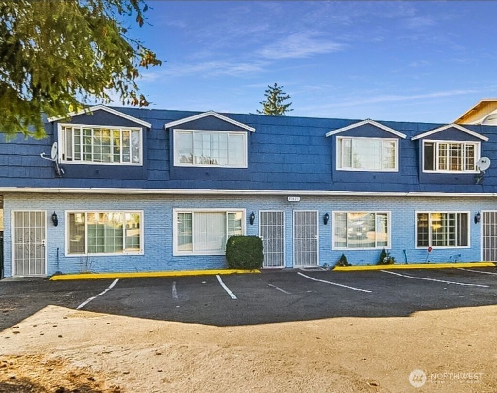 Photo of 21825 30th Avenue S, Des Moines, WA 98198 (MLS # 2395547)
