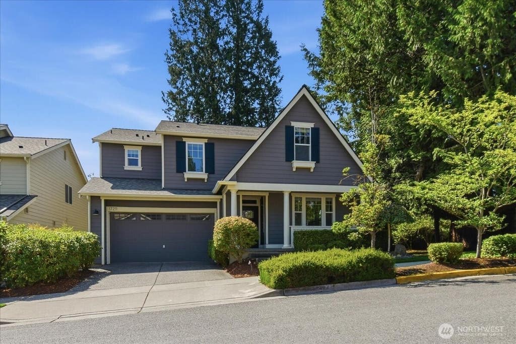 Photo of 17211 NE 117th Way, Redmond, WA 98052 (MLS # 2572354)