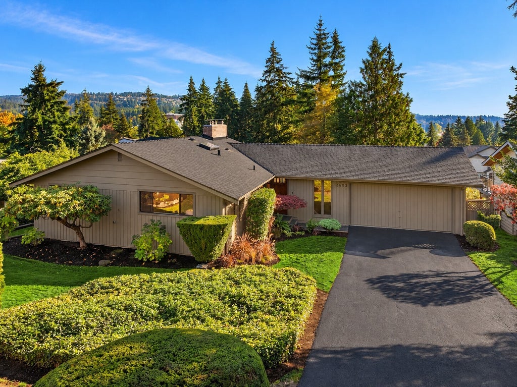 Photo of 12603 SE 26th Place, Bellevue, WA 98005 (MLS # 2594400)