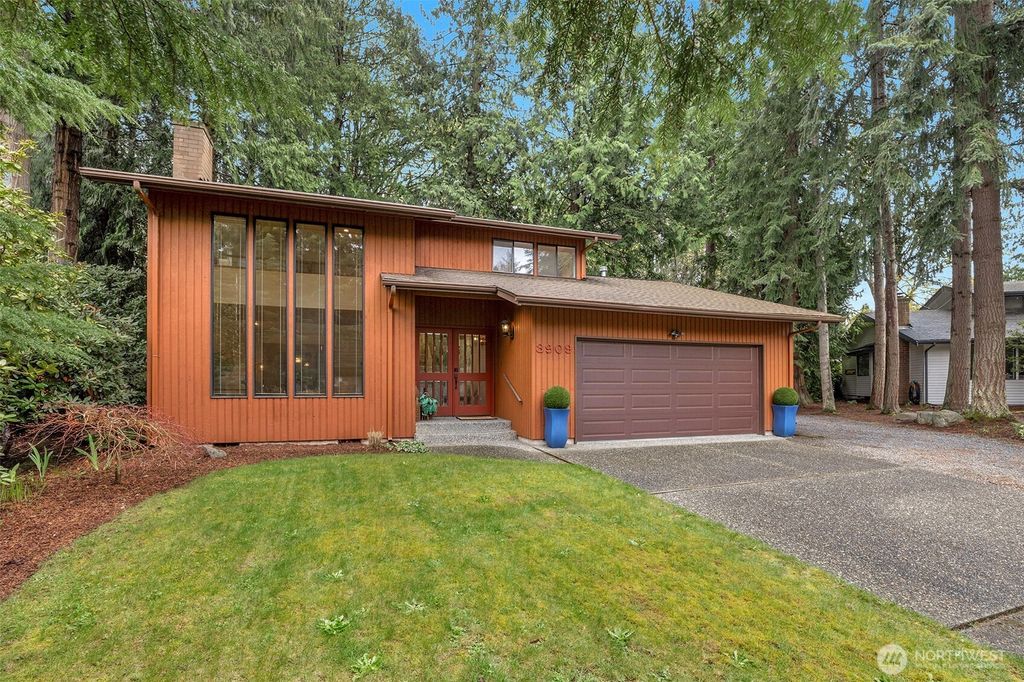 Photo of 8909 55th Place W, Mukilteo, WA 98275 (MLS # 2508424)