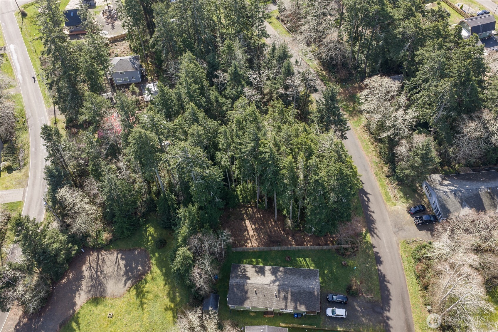 736 Chenois Avenue NE