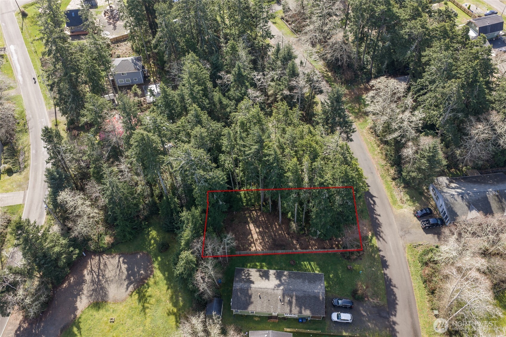 736 Chenois Avenue NE