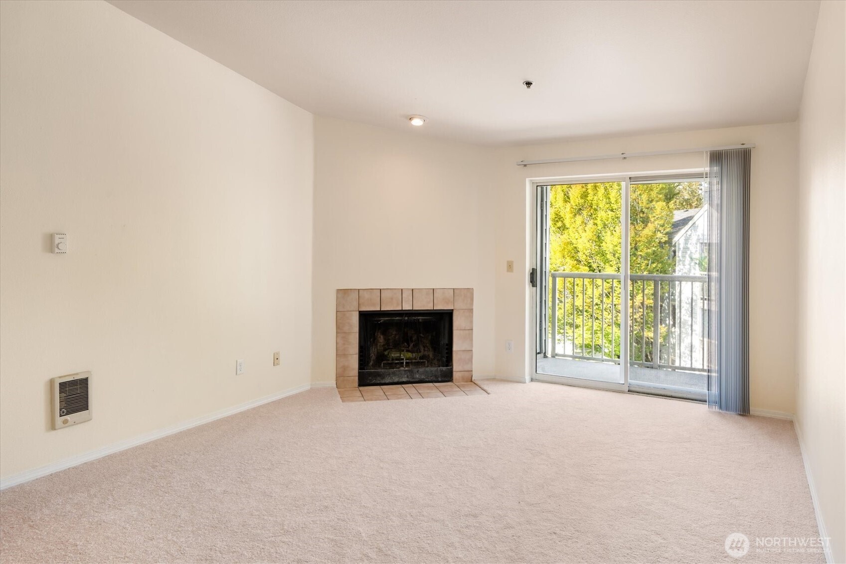 975 Aberdeen Avenue NE B304