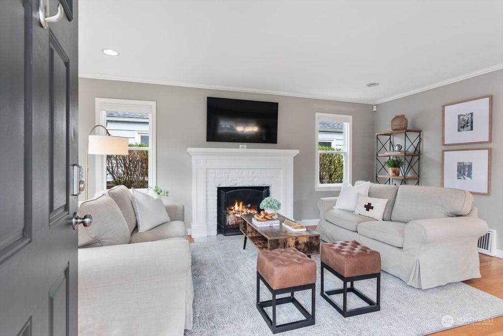 Photo of 1311 NW 80th Street, Seattle, WA 98117 (MLS # 2215110)