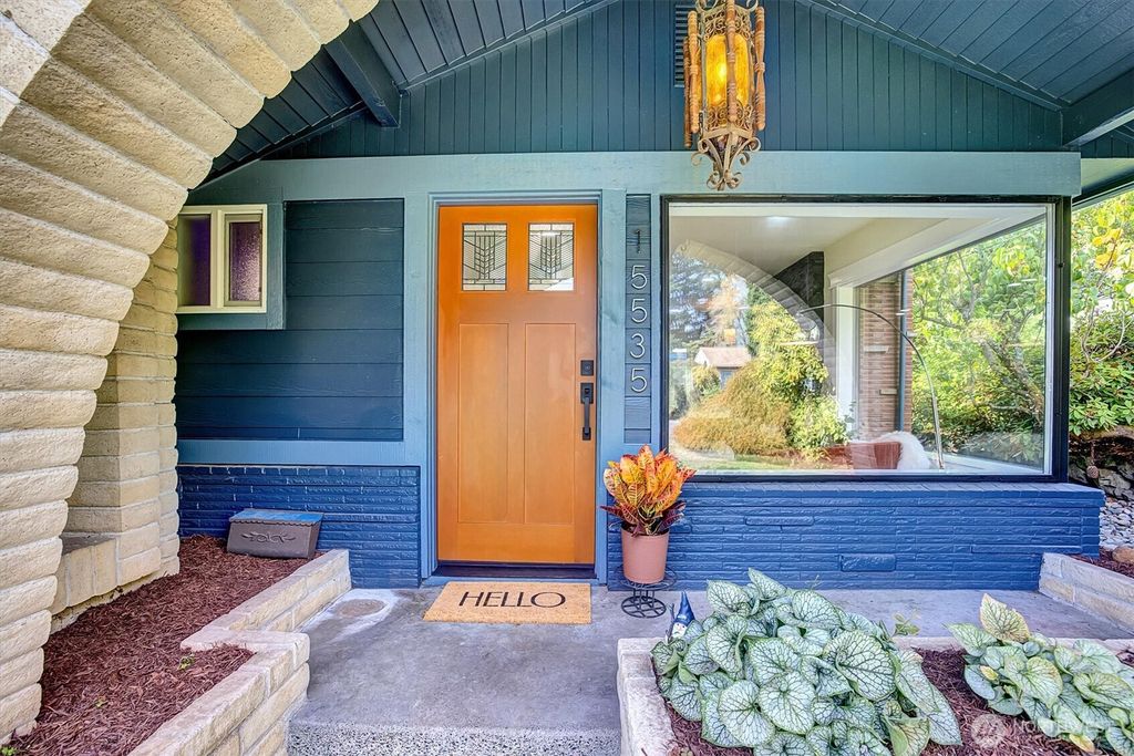 Photo of 15535 26th Avenue NE, Shoreline, WA 98155 (MLS # 2444303)