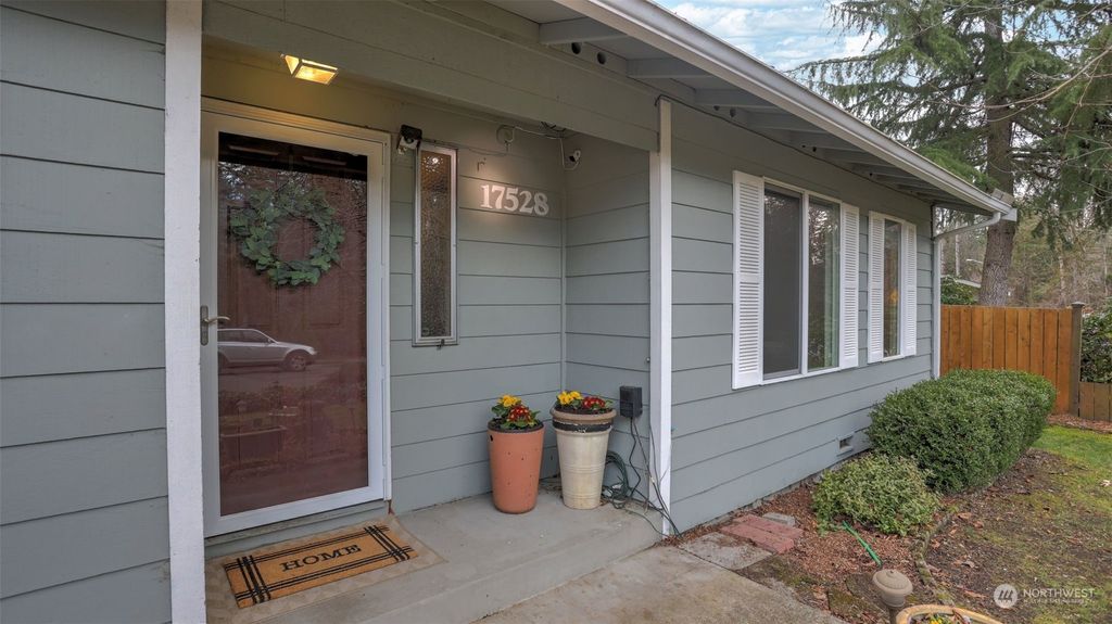 Photo of 17528 157th Place SE, Renton, WA 98058 (MLS # 2042581)