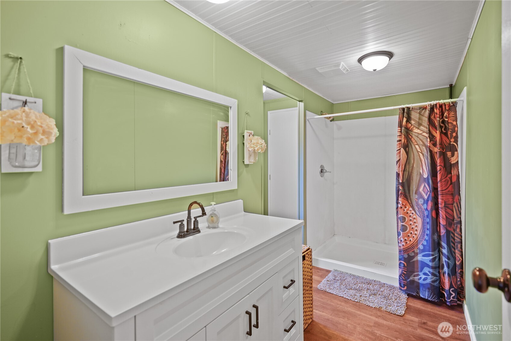 Leavenworth, Washington 98826, United States, 3 Bedrooms Bedrooms, ,2 BathroomsBathrooms,Residential,Active,164719