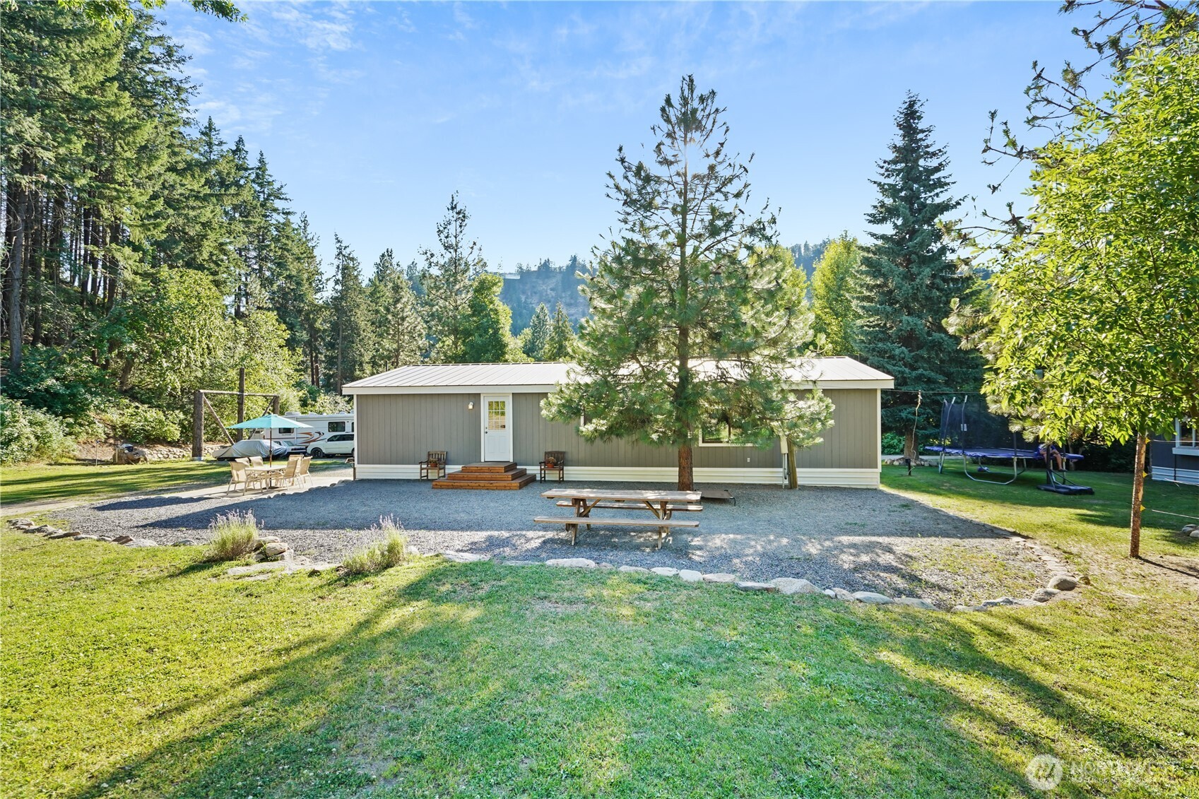 Leavenworth, Washington 98826, United States, 3 Bedrooms Bedrooms, ,2 BathroomsBathrooms,Residential,Active,164719