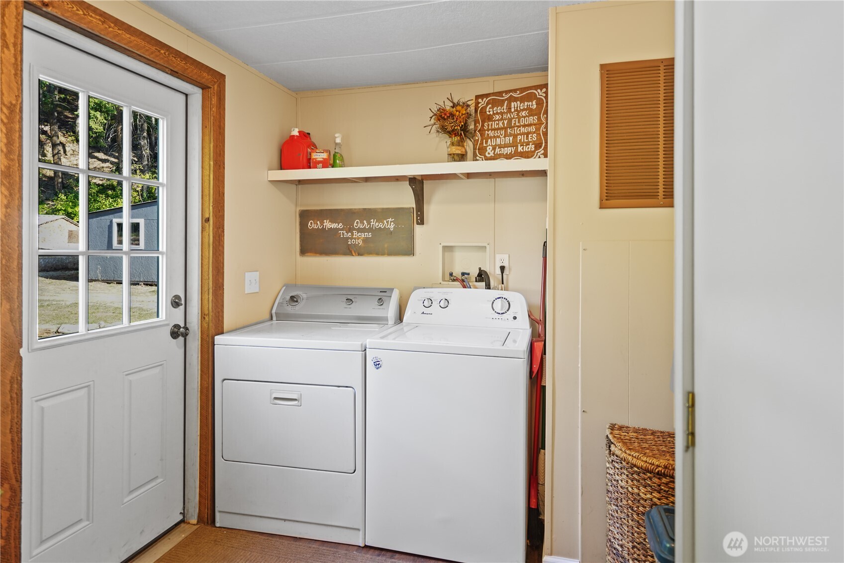 Leavenworth, Washington 98826, United States, 3 Bedrooms Bedrooms, ,2 BathroomsBathrooms,Residential,Active,164719