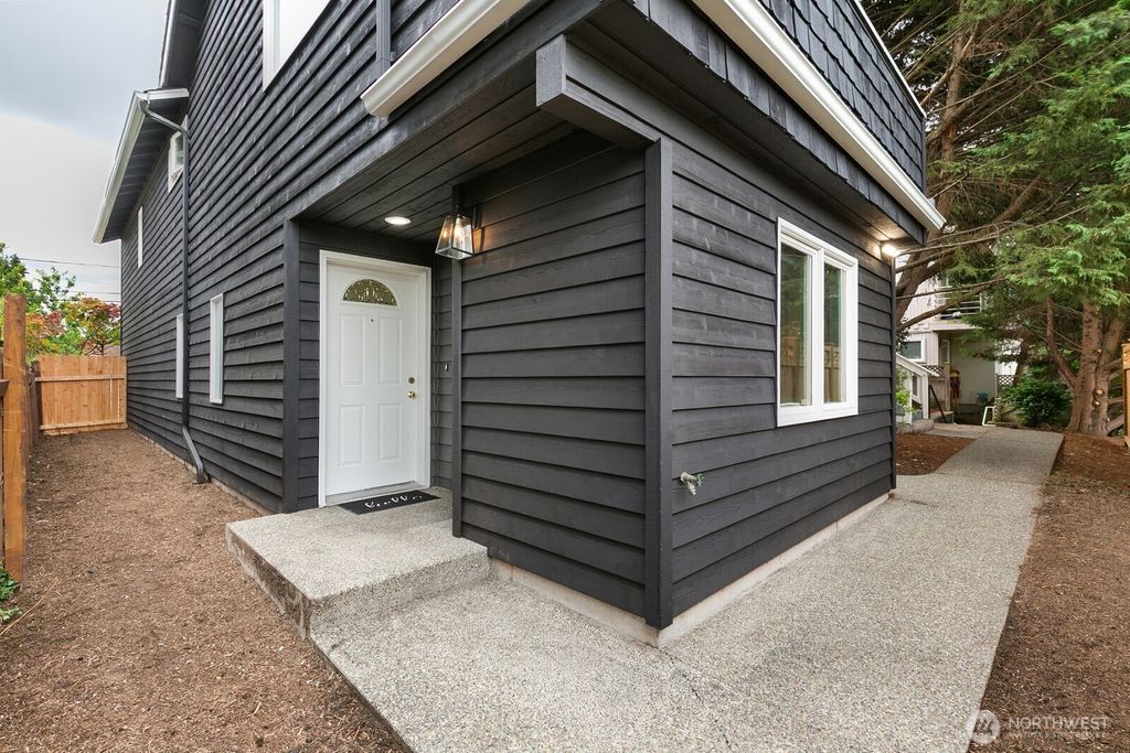 Photo of 5708 Roosevelt Way NE, Seattle, WA 98105 (MLS # 2398964)