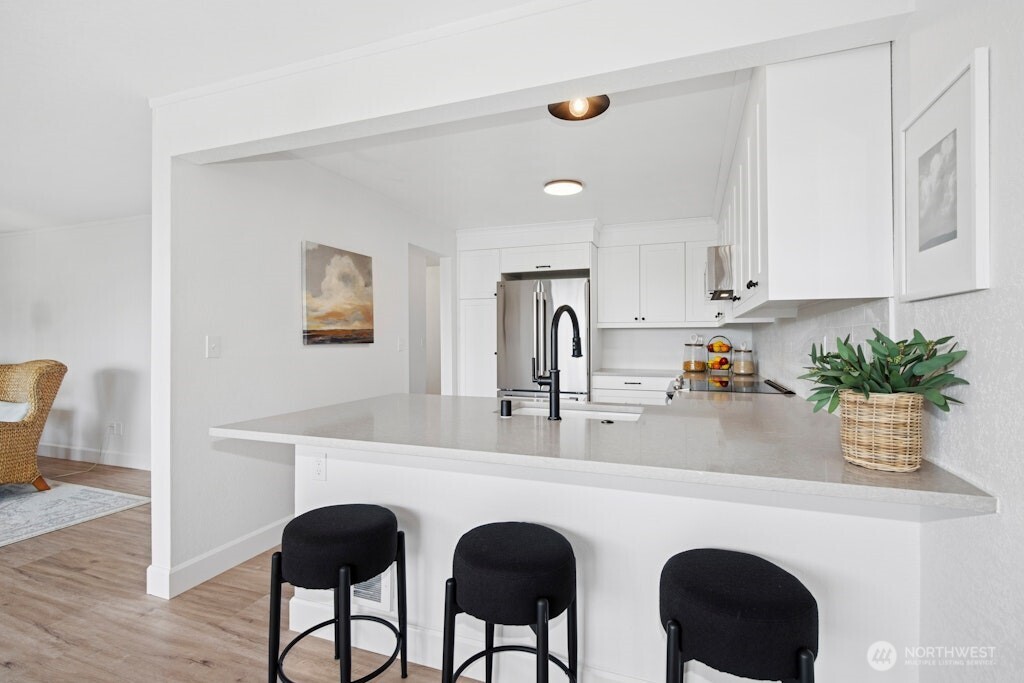 1706 NE 179th C102