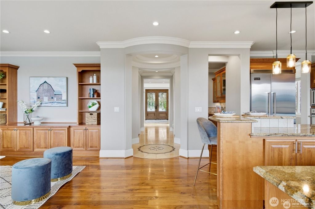 Photo of 217 7th Avenue W, Kirkland, WA 98033 (MLS # 2528370)