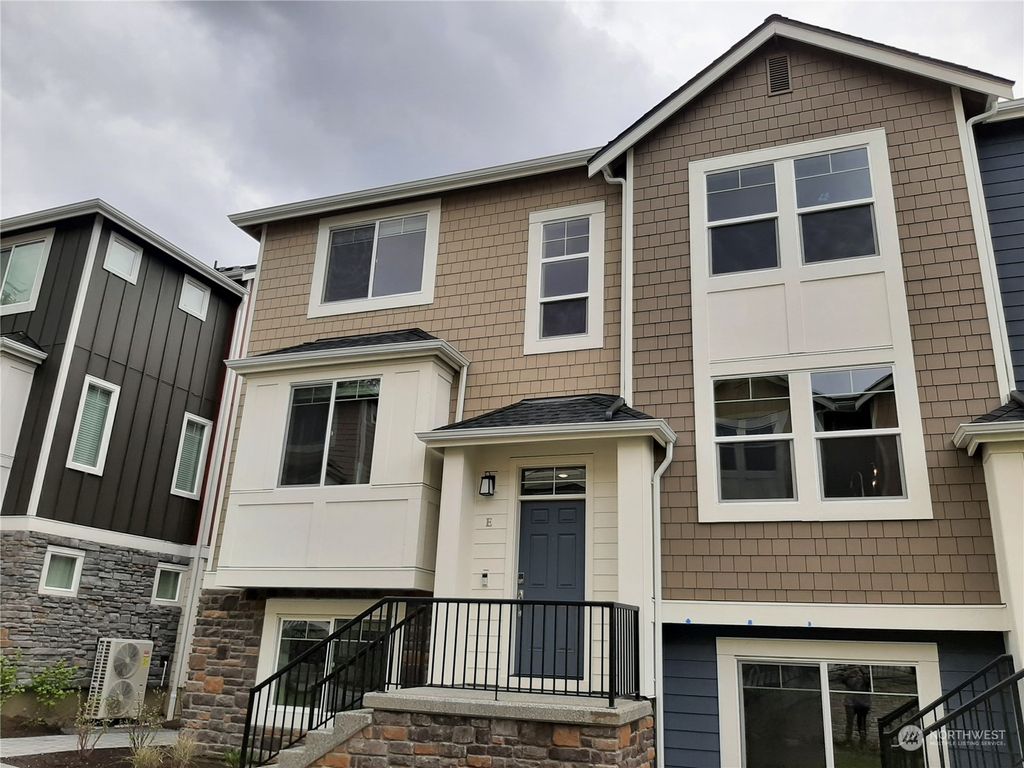 Photo of 12012 NE 193rd Lane #E, Bothell, WA 98011 (MLS # 2183604)