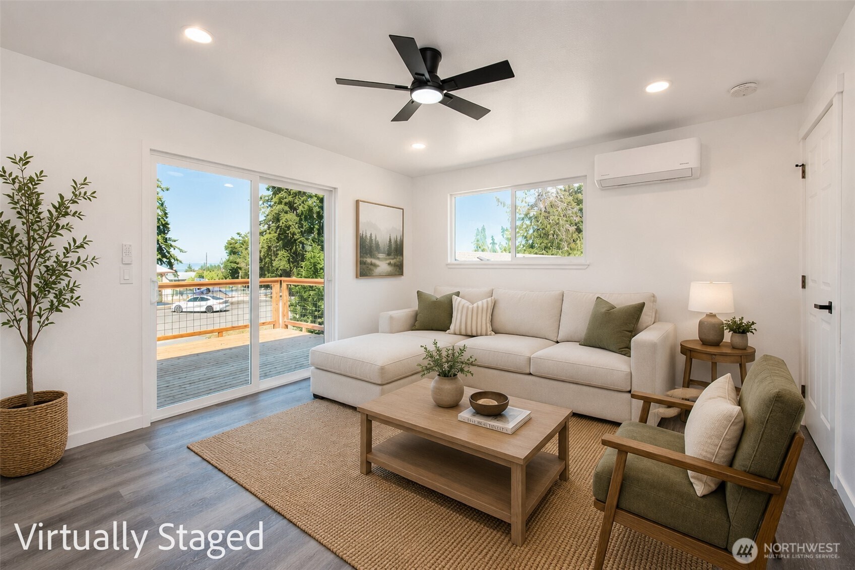 320 E Lopez Avenue