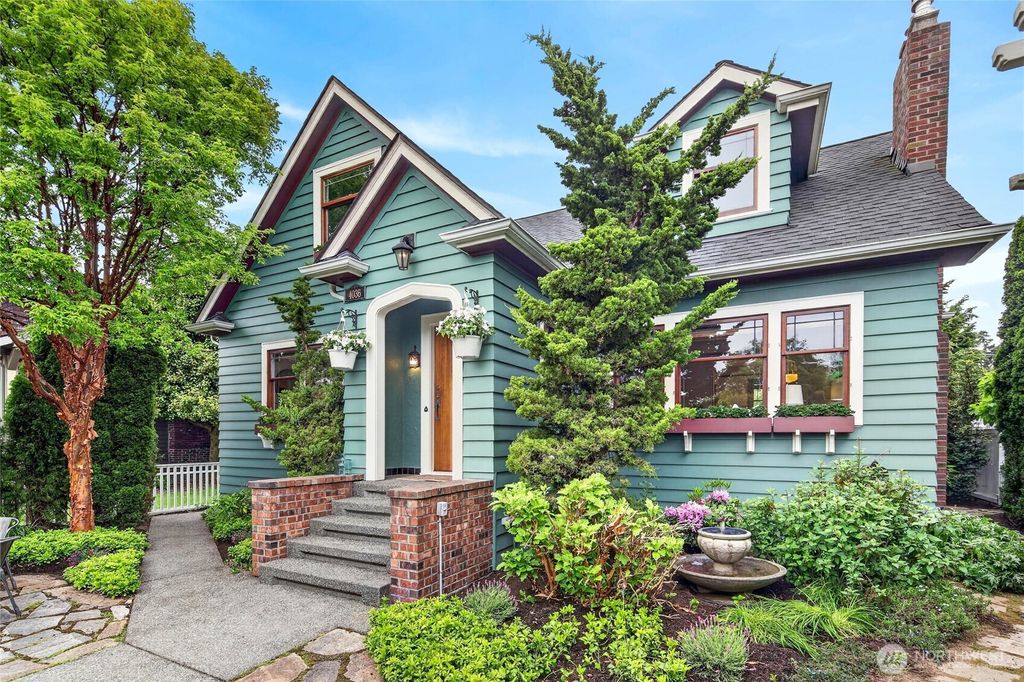 Photo of 4036 44th Avenue SW, Seattle, WA 98116 (MLS # 2527570)