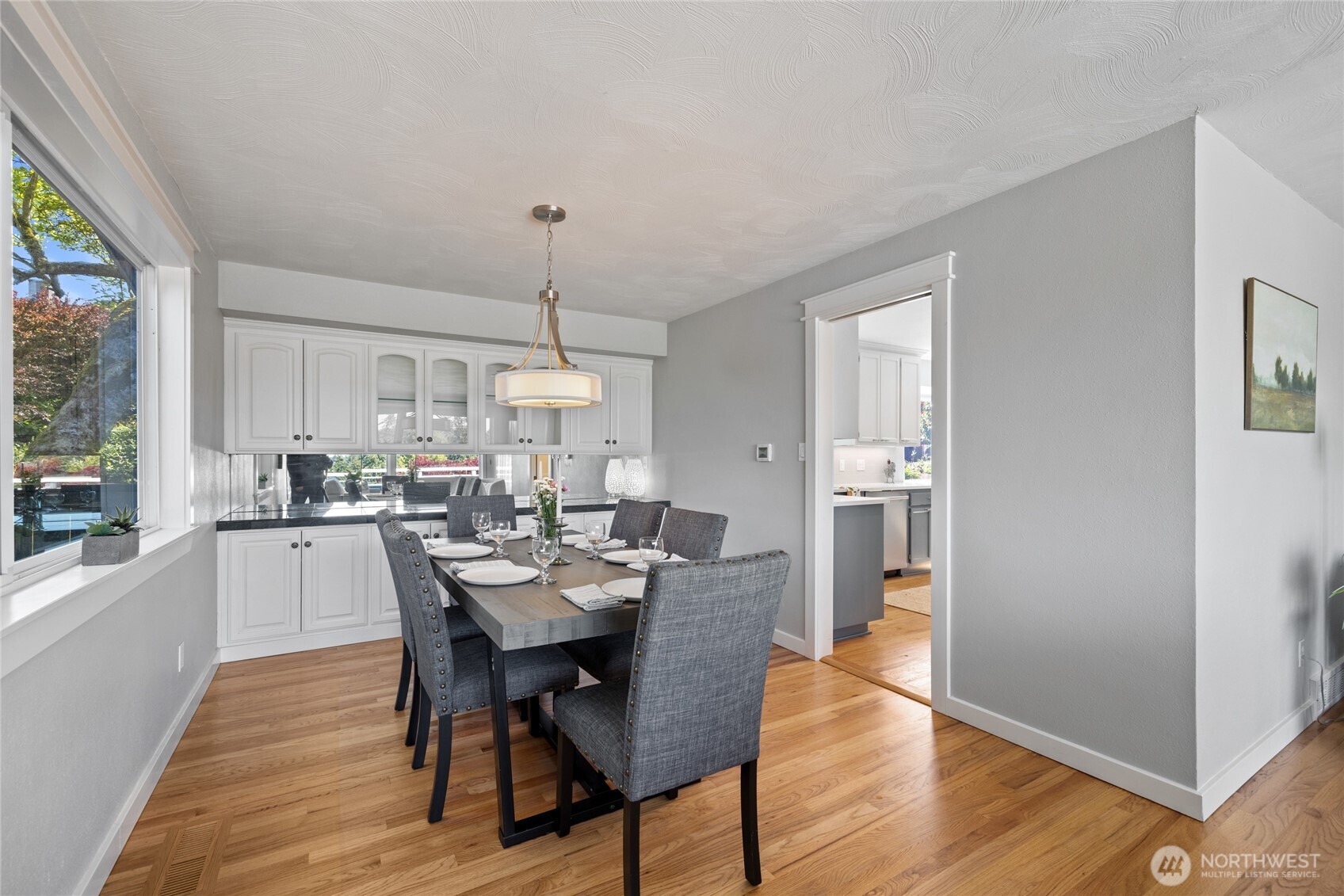 4207 Olympic Boulevard W
