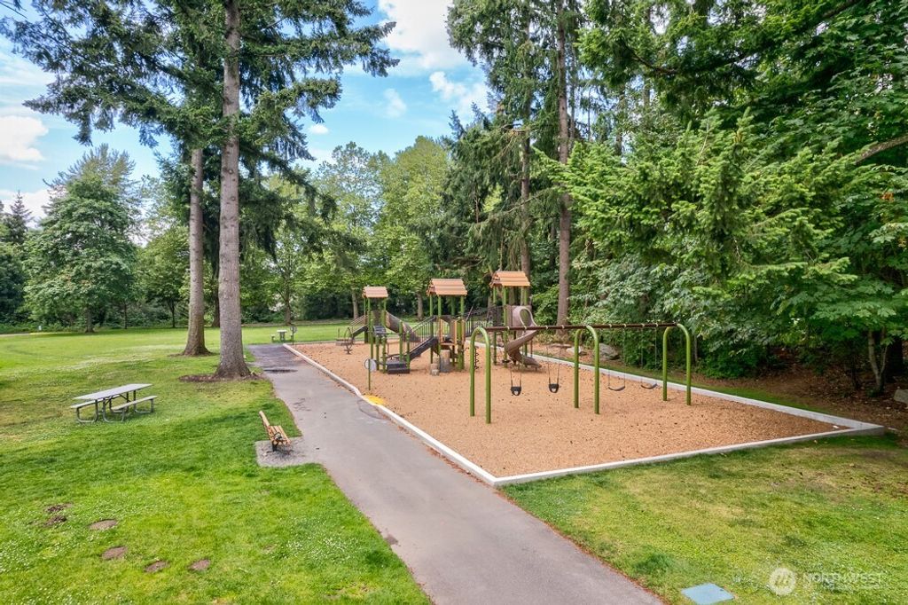 Photo of 16154 SE 33rd Lane #802, Bellevue, WA 98008 (MLS # 2371190)