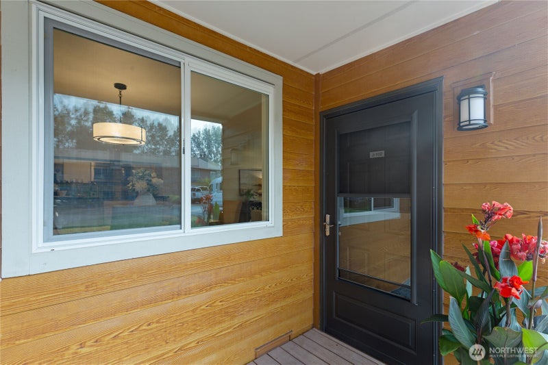 10822 NE 148th Lane J102