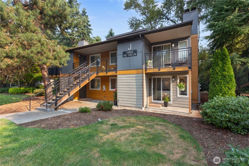 10822 NE 148th Lane J102