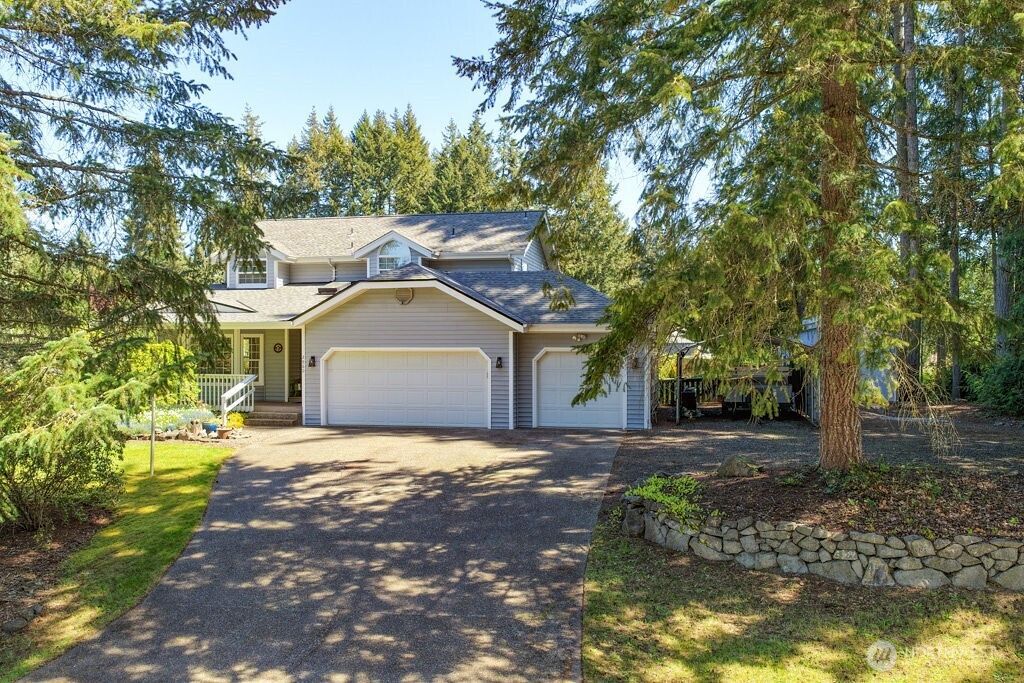 Photo of 2960 NW North Star Drive, Silverdale, WA 98383 (MLS # 2514241)