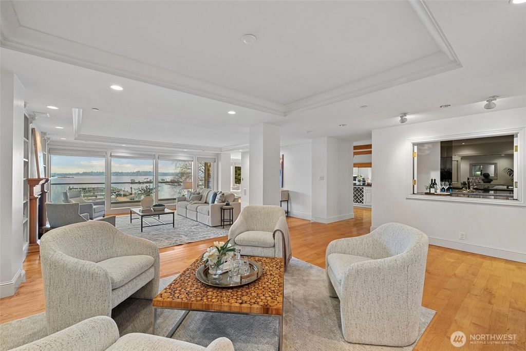 listing image 9367890264202986757