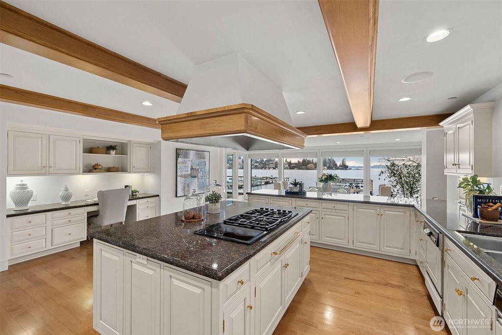 listing image 9368624903612871026