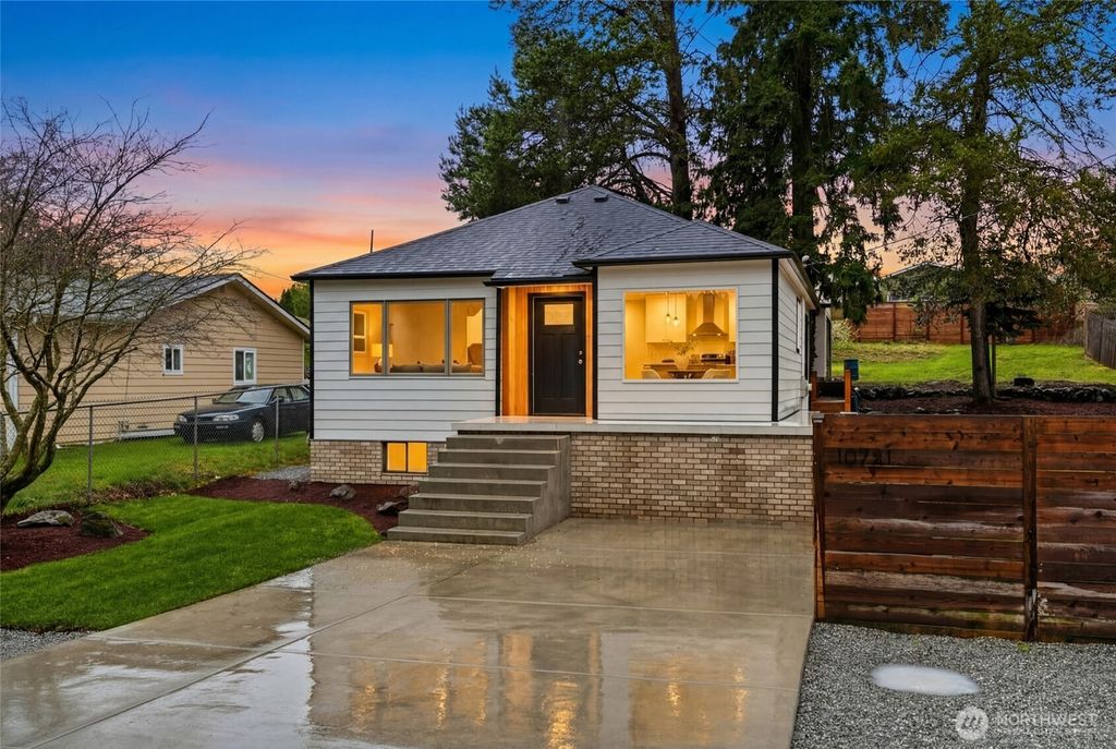 Photo of 10731 18th Avenue SW, Seattle, WA 98146 (MLS # 2488569)