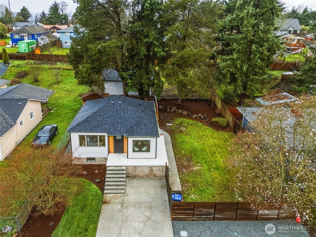 Photo of 10731 18th Avenue SW, Seattle, WA 98146 (MLS # 2488569)