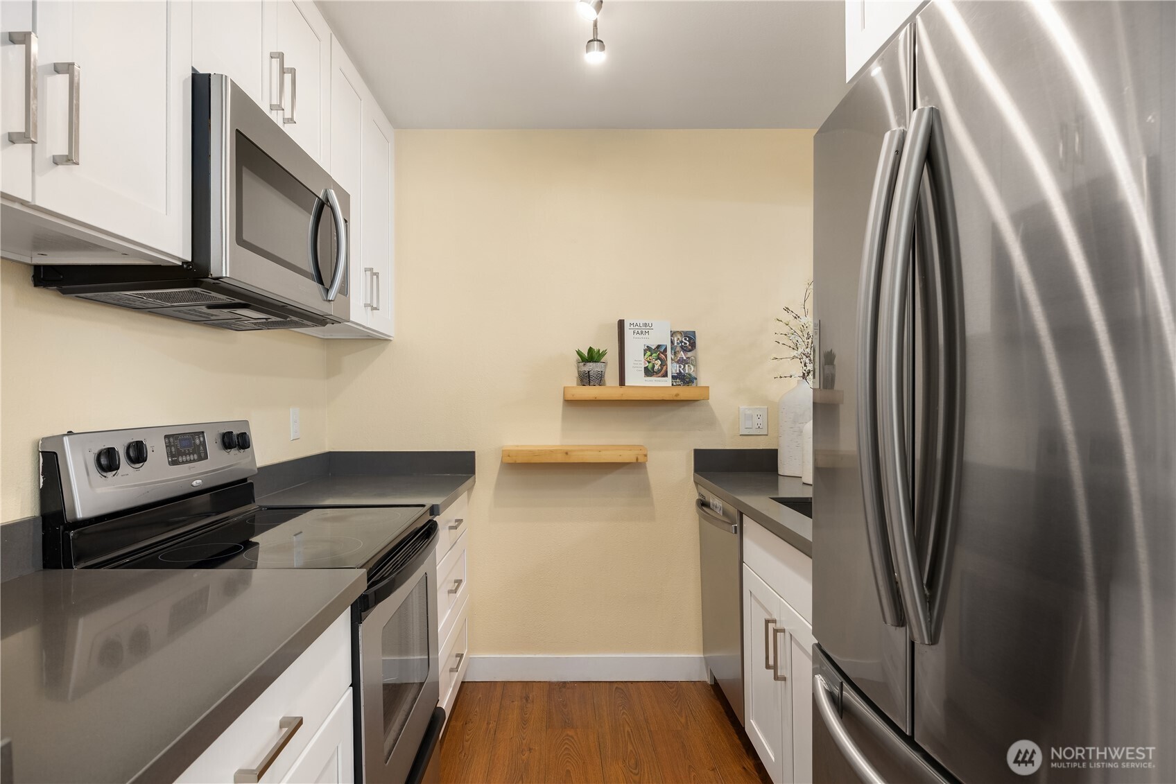 455 Newport Way NW 306