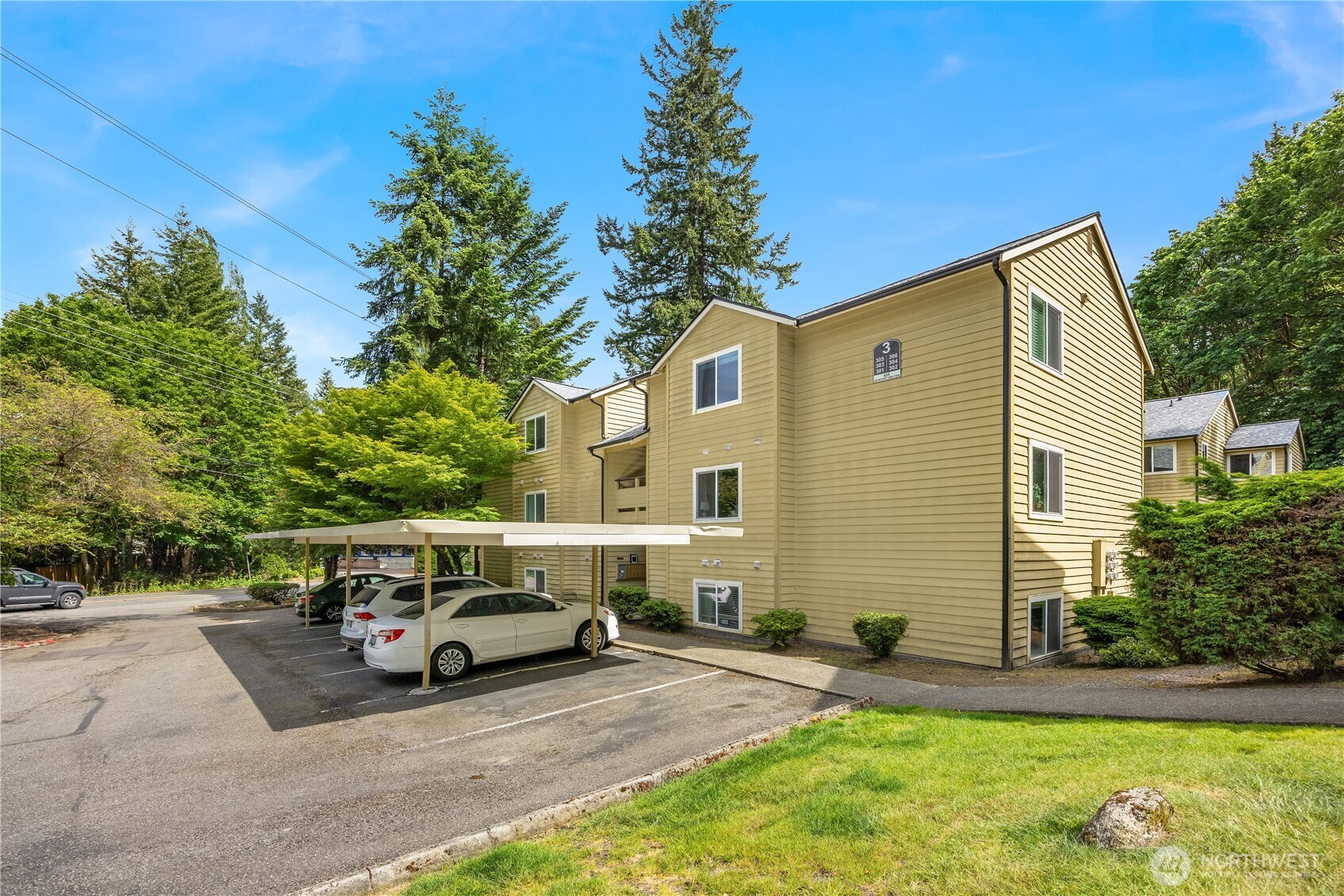 455 Newport Way NW 306
