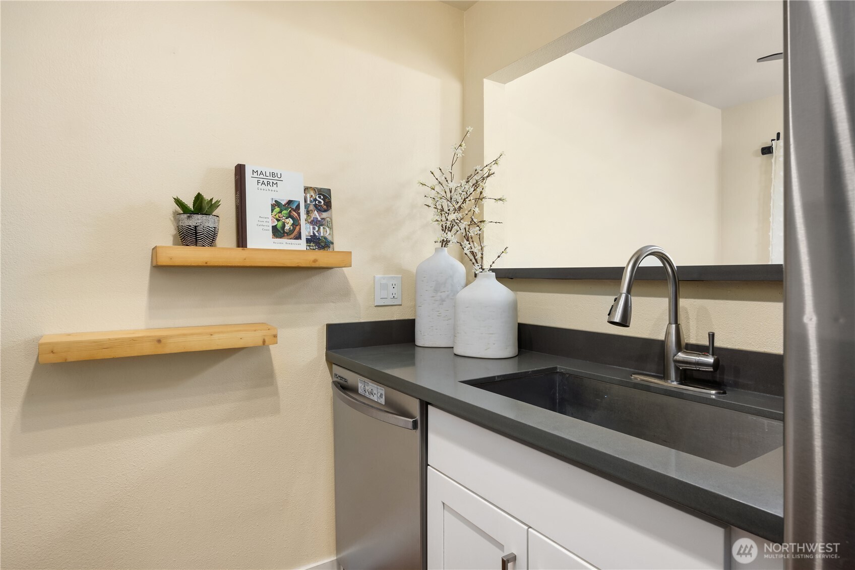 455 Newport Way NW 306