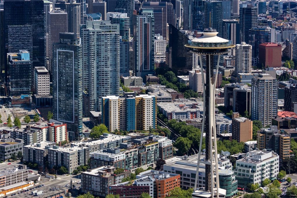 Photo of 2510 6th Avenue #806, Seattle, WA 98121 (MLS # 2314645)