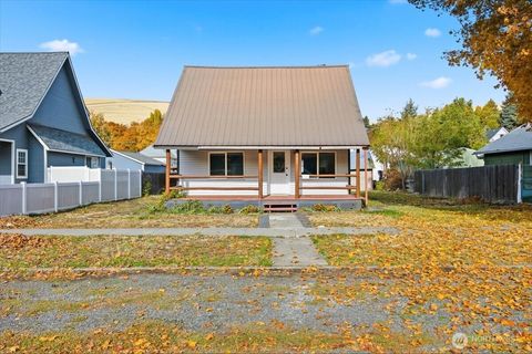 Photo of 107 E Richmond Ave, Dayton, WA 99328 (MLS # 2451067)