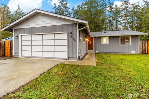 4318 Hunter Ln Oak Harbor WA 98277