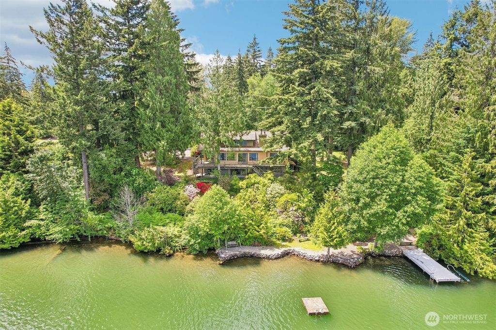 Photo of 21417 Snag Island Drive E, Lake Tapps, WA 98391 (MLS # 2536039)