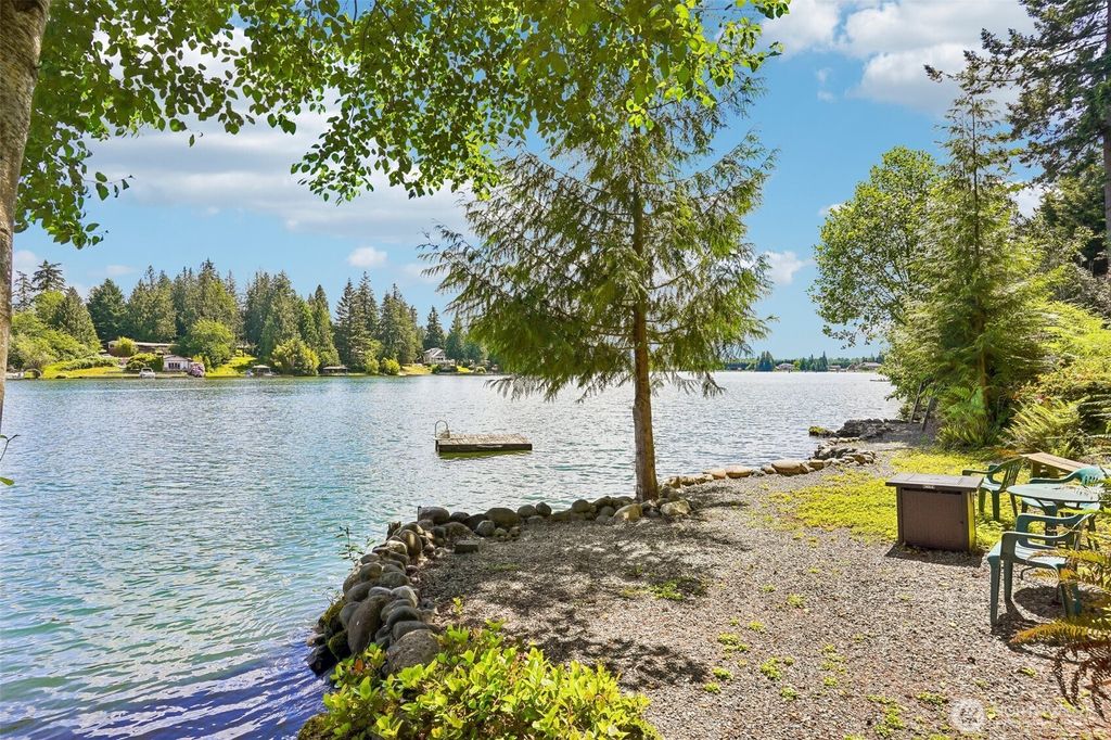 Photo of 21417 Snag Island Drive E, Lake Tapps, WA 98391 (MLS # 2536039)