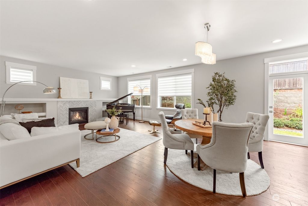 Photo of 12502 79TH AVE NE Ave, Kirkland, WA 98034 (MLS # 2293881)