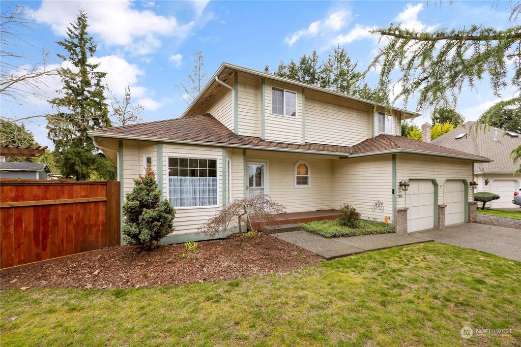 Photo of 7214 Grove Street, Marysville, WA 98270 (MLS # 2061786)