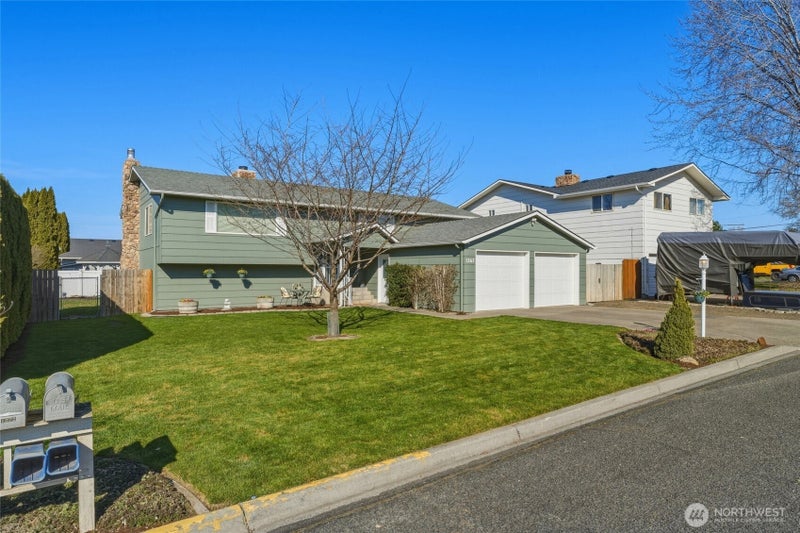 1267 SE Constitution Drive