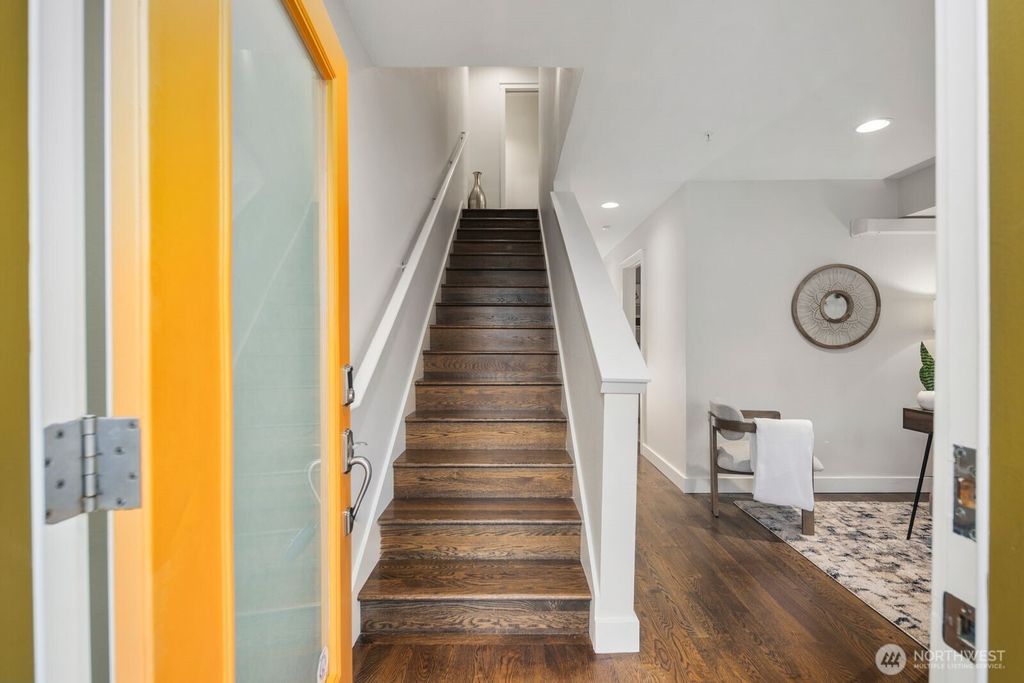 Photo of 202 24th Avenue E #6, Seattle, WA 98112 (MLS # 2473220)