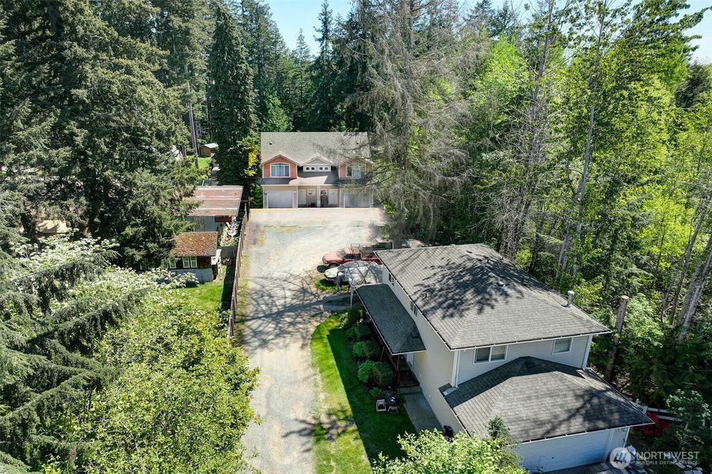 Photo of 12915 14th Drive SE, Everett, WA 98208 (MLS # 2537499)