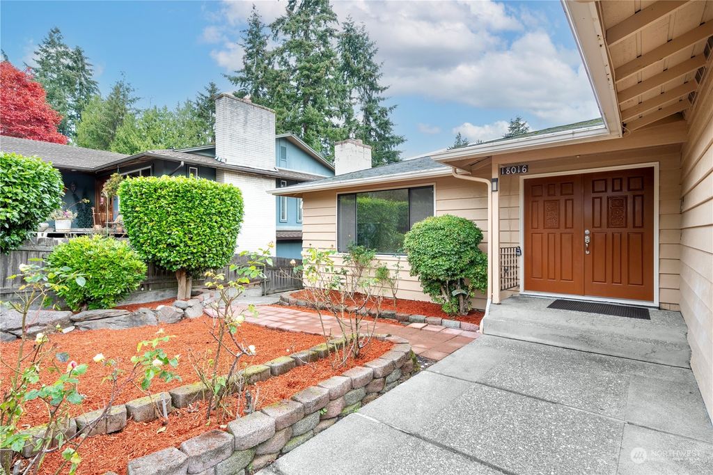 Photo of 18016 Wallingford Avenue N, Shoreline, WA 98133 (MLS # 2310036)