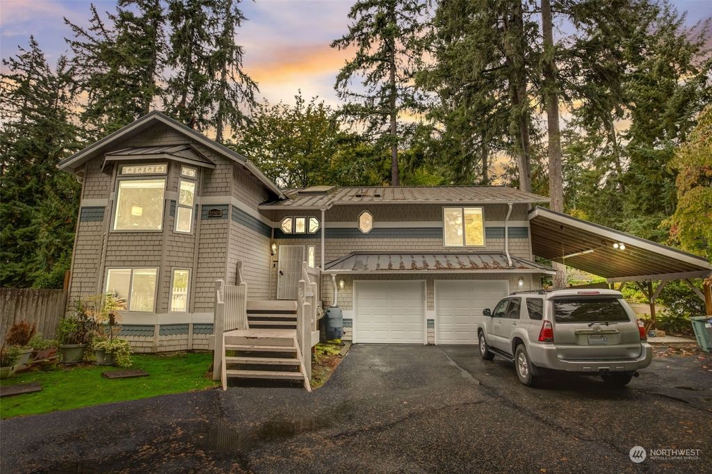Photo of 21509 SE 23rd Street, Sammamish, WA 98075 (MLS # 2169999)