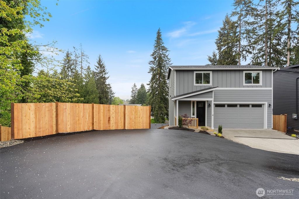 Photo of 4405 Federal Avenue, Everett, WA 98201 (MLS # 2514536)