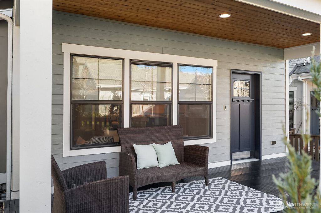 Photo of 22785 SE 14th Court, Sammamish, WA 98075 (MLS # 2488201)